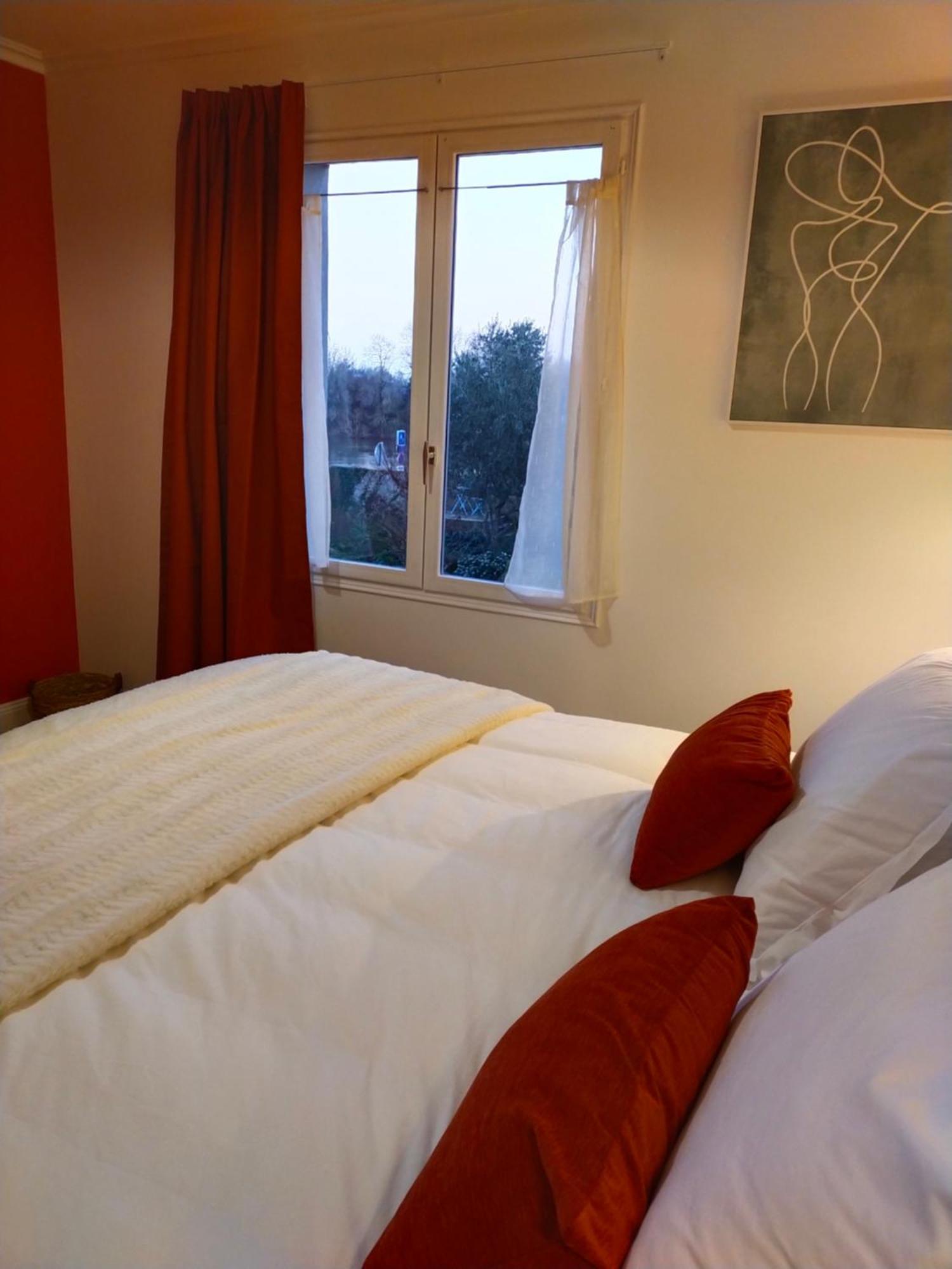 Chalonnes-sur-Loire Les Balcons Sur La Loire B&B 객실 사진